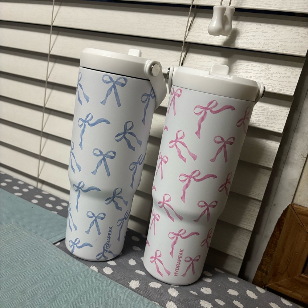 Hydropeak White Tumbler with Pink Bow Pattern - Insulated Travel Bottle